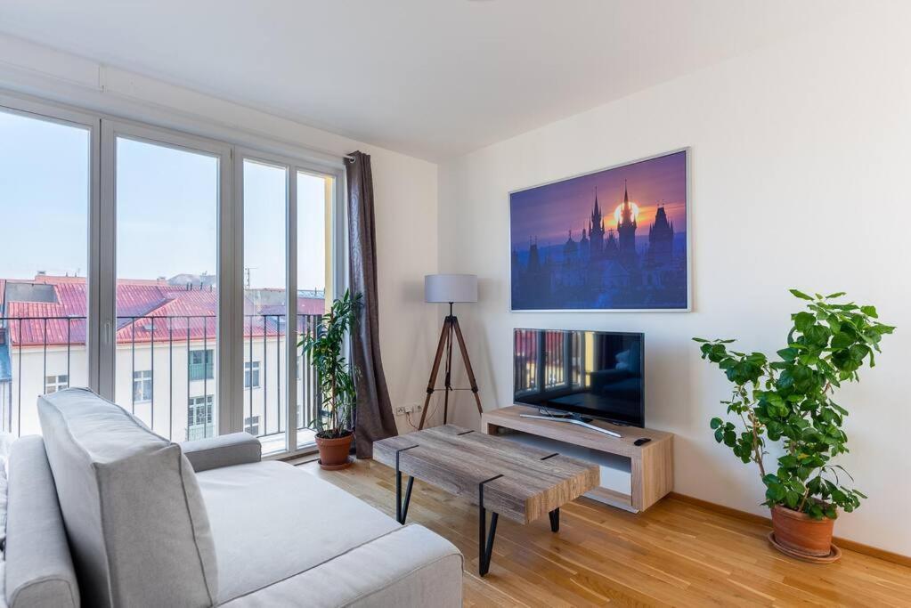Sunny Safron Apartment Praha Exteriér fotografie