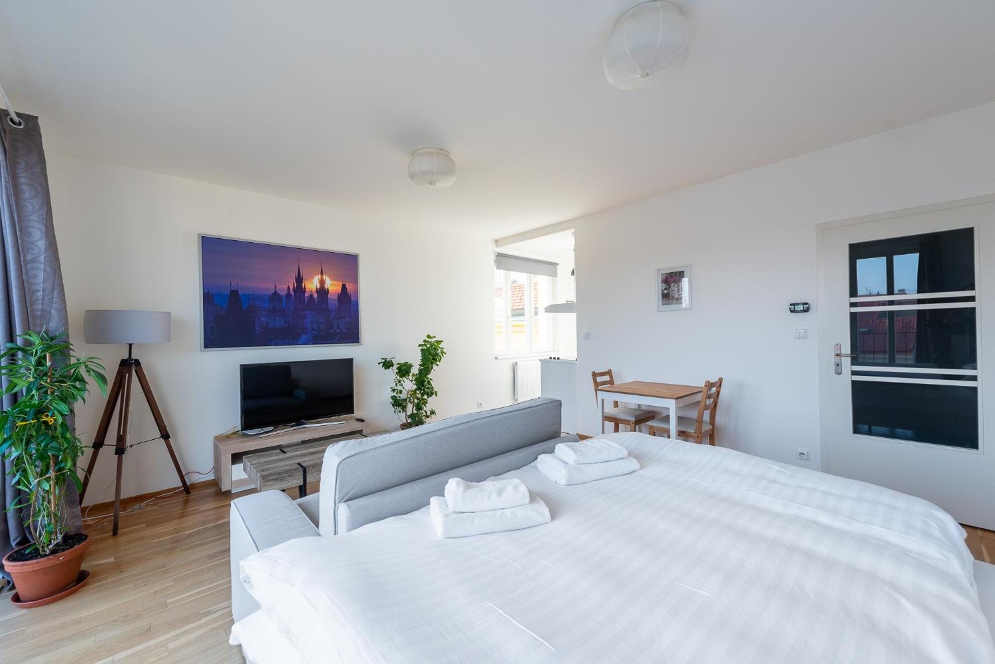 Sunny Safron Apartment Praha Exteriér fotografie